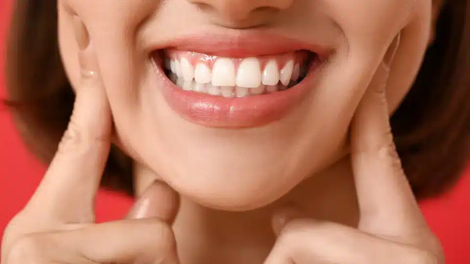 itchy gums